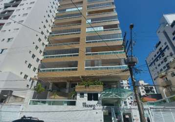 Excelente apartamento, bem localizado, perto da praia