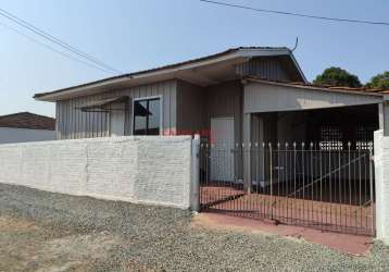 Casa com 2 quartos para alugar na rua egydio ricardo pietrobelli, 162, butiatuvinha, curitiba por r$ 1.300