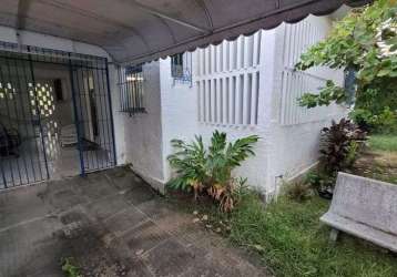 Casa com 3 quartos sendo 1 suíte, no melhor trecho dos aflitos.