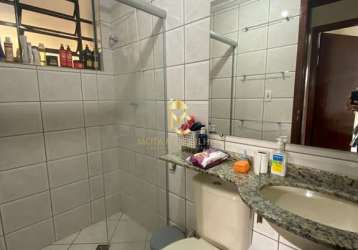 Vendo apartamento terreno com corredor.