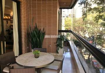 Apartamento com 275 m², 4 suítes e 7 vagas - campo belo