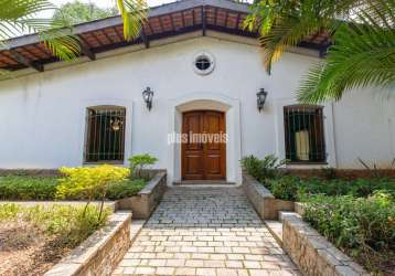 Alto de pinheiros! casa térrea estilo colonial!