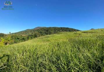 Este amplo terreno, com 5.000 metros quadrados, está à sua espera para se tornar o cenário dos seus maiores sonhos. imagine-se construindo sua própria chácara, cercada por uma paisagem encantadora, co