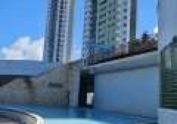 Apartamento amplo no condomínio residencial club luau de ponta negra