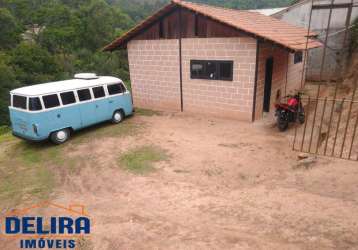 Chácara em terra preta em bairro tranquilo de 1.100m² à venda.