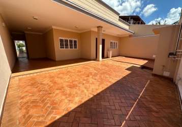 Vende-se linda casa recém reformada no jardim santa luzia