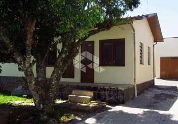 Casa ampla com 3 dormitórios