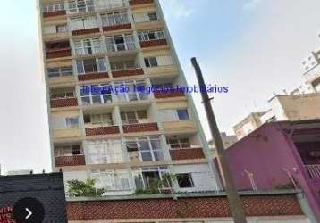 Apartamento 180m², 03 dormitórios e  02 banheiros.  condomínio com portaria, segurança 24hrs.  excelente localização