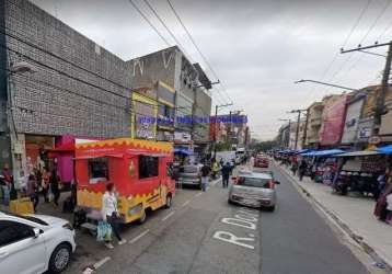 Galpão 1.165m², 04 banheiros.  excelente localização à 7 minutos andando para a estação de trem lapa; entre as ruas dronsfield, clemente álvares