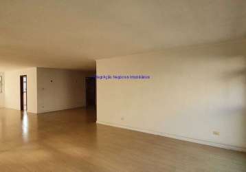 Apartamento 256m², 03 dormitórios (sendo 01 suíte), 03 banheiros e 03 vagas na garagem.  condomínio com portaria, segurança 24hrs, salão de festa.