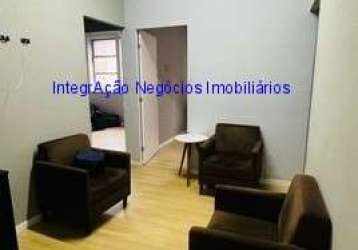 Conjunto comercial  90m², 02 banheiros.   condomínio com recepção.    excelente localização á 5 minutos andando para a estação do metrô são bento;