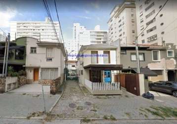 Casa 180m², 02 dormitórios (sendo 01 suíte), 02 banheiros e 02 vagas na garagem.  excelente localização entre as alamedas lorena, campinas