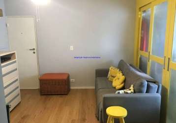 Apartamento 42m², 01 dormitório, 01 banheiro e 01 vaga na garagem.  condomínio com portaria 24hrs.  excelente localização á 1 minutos andando para a a