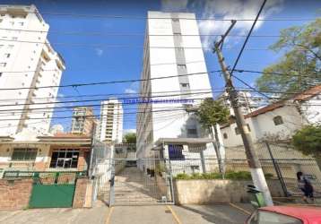 Apartamento 70m², 02 dormitórios, 01 banheiro e 01 vaga na garagem.  condomínio com portaria, 24hrs.  excelente localização entre as ruas doutor bacel