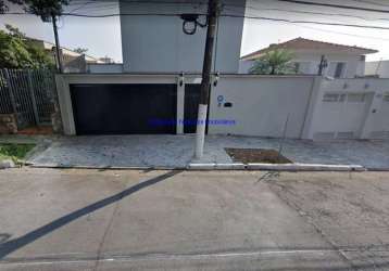 Casa 356m², 03 dormitórios (sendo suítes), 04 banheiros e 04 vagas na garagem.  excelente localização entre as alamedas dos apetupás, guaicanãs