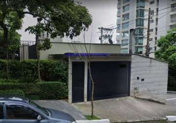 Sobrado comercial 350m³, 06 salas, 06 banheiros e 08 vagas na garagem..  excelente localização entre as ruas antônio de macedo soares, volta redonda.