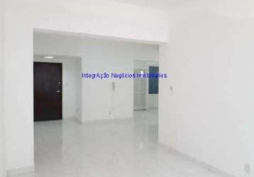 Apartamento 135m², 03 dormitórios, 01 suíte, 02 banheiros, 01 vaga na garagem.  condomínio com segurança e portaria.  excelente localização