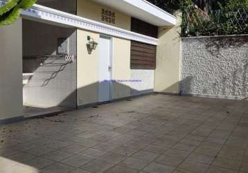 Casa 251m², 02 dormitórios 01 sendo suíte, 01 lavabo, sala para dois ambientes, sala de jantar, cozinha, copa. área de serviço tem uma edícula