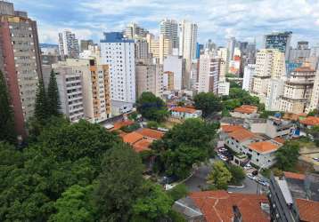 Condomínio com lavanderia, segurança e portaria 24h.  excelente localização entre as ruas frei caneca e avanhandava; proximos das estações de metrô