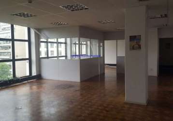 Conjunto comercial 258m², 05 banheiros, copa e 04 ar condicionado.  condomínio com recepção.  excelente localização á 3 minutos andando para a estação