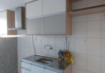 Apartamento térreo em condomínio,quarto e sala,40m²,varanda,no centro,lauro de freitas-ba