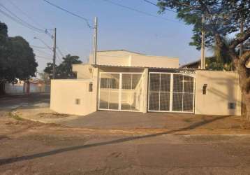 Casa nova, acabamento moderno com 2 dormitórios no mayard