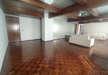 Apartamento de  4 dormitórios com 222m2 no melhor do bigorilho