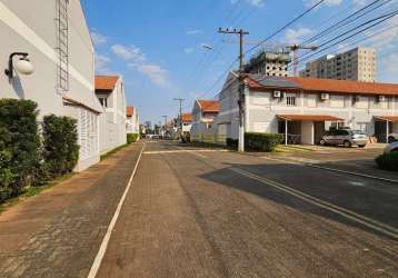 Sobrado de 3 dormitórios em condomínio fechado, em canoas/rs