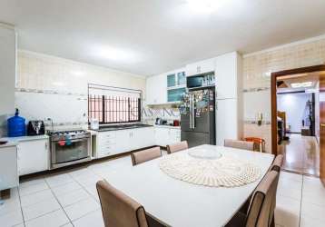 Casa com 4 quartos à venda na rua caramuru, saúde, são paulo, 280 m2 por r$ 1.800.000