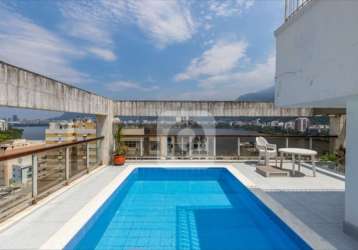 Patrimovel vende cobertura linear na lagoa com 4 suites