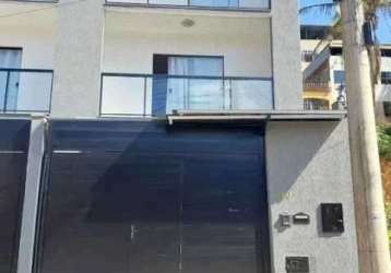 Casa com 3 quartos à venda na rua escoteiro fernando césar, nova era, juiz de fora, 224 m2 por r$ 689.000