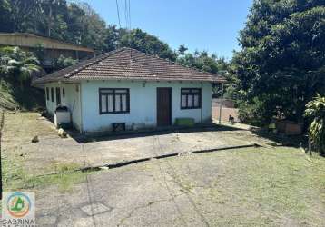 Casa com terreno de 777m²