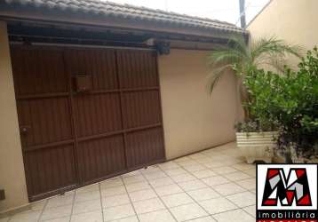 Casa à venda em jundiaí-sp: 3 quartos, 1 suíte, 2 salas, 3 banheiros, 4 vagas de garagem, 220m² na vila galvão!