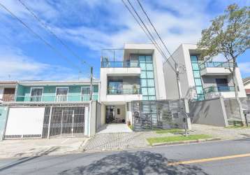 Maravilhoso sobrado triplex com piscina