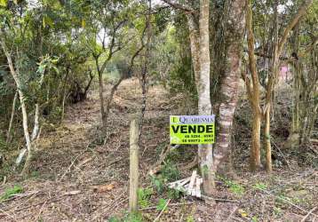 Terreno no meio da natureza