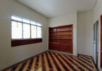 Casa com 3 dormitórios para alugar no centro araras/sp