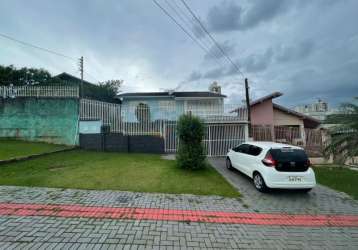 Casa à locação no bairro maria goretti, chapecó - conforto e segurança!