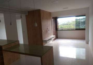 Apartamento na paralela com 3|4, 01g e 79m²