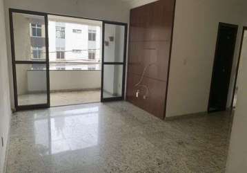 Apartamento no costa azul com 3|4, 01g e 77m²