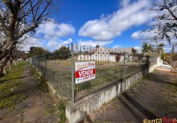 Amplo terreno de esquina