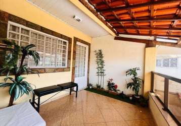 Casa à venda, 4 quartos, 3 vagas, petrolandia - contagem/mg