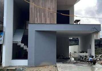 Belíssima casa no residencial quartzo verde chama no chat