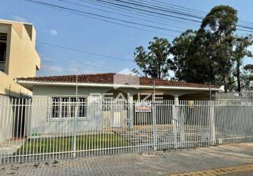 Casa à venda no jardim lancaster com piscina