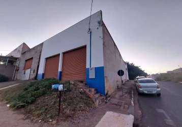 Galpão com terreno de 432 m² na av. filinto muller - várzea grande - mt