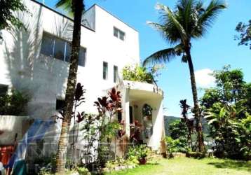 Ubatuba, ponta das toninhas - casa com vista total para mar e praia, terreno com 1.000m2.