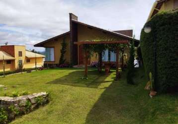 Casa á venda, condominio fechado em pedra azul.