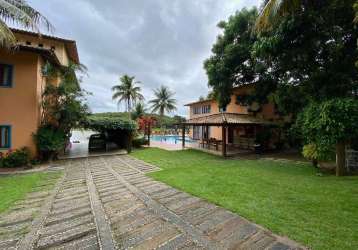 Casa sensacional a venda proximo a meaipe com acesso direto a lagoa .