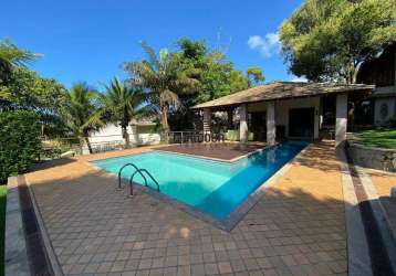 Linda casa à venda no luxuoso condomínio aldeia da praia