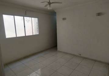 Vende-se apto 2 quartos na vila mathias em santos/sp