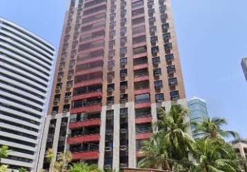 Excelente apartamento com  65,00m² ,1 quadra da beira mar e do ideal club.